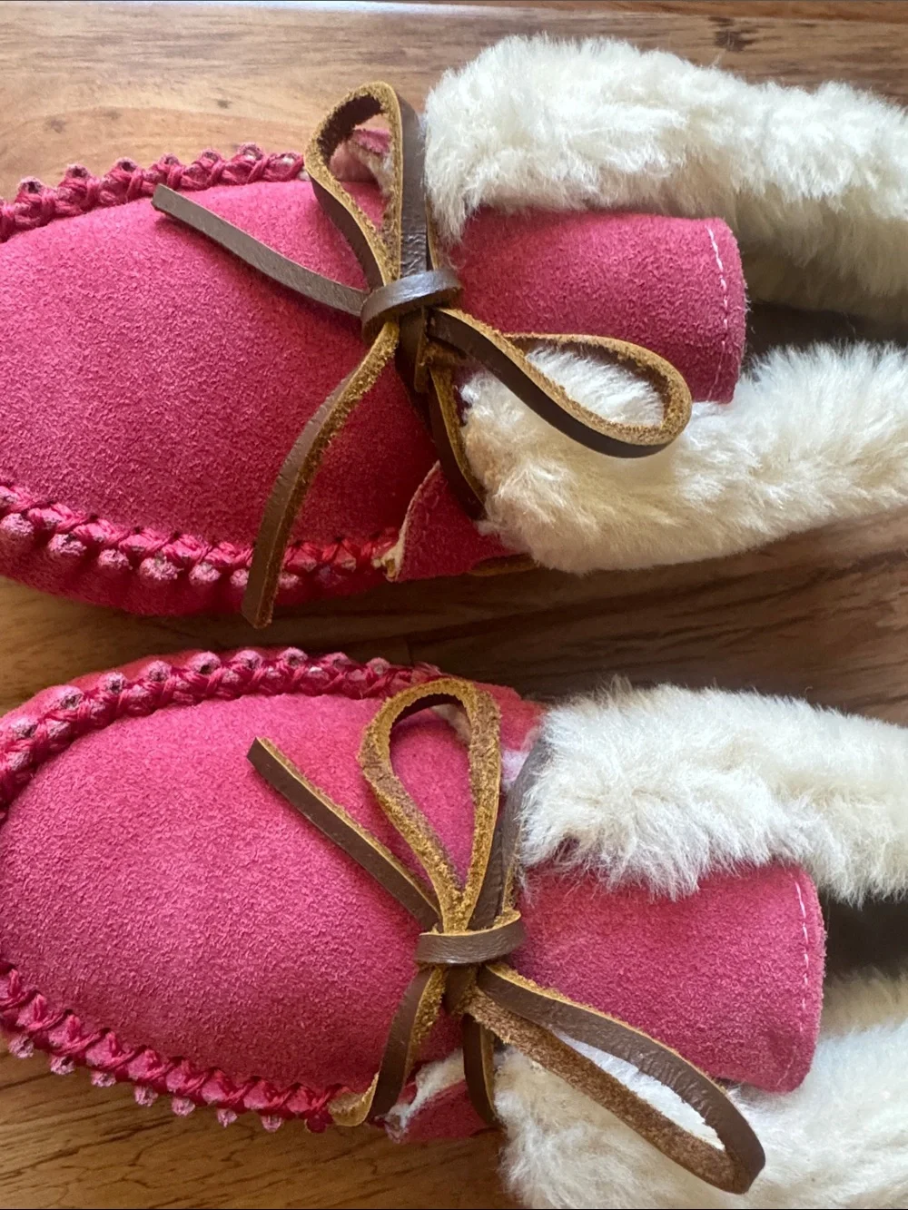 Minnetonka Pink Suede Moccasins with Cream Faux Fur Trim for Kids